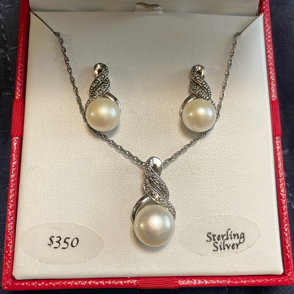 Sterling Silver Pearl earrings and matching pendant